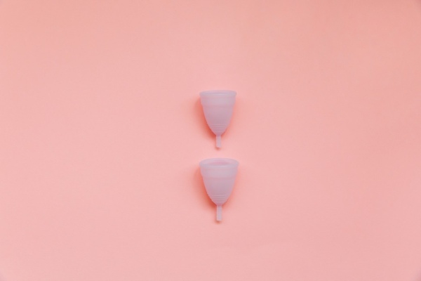 two-menstrual-cup-on-light-pink-background-alternative-feminine-hygiene-product-during-the-period_t20_eVz6zm (1)